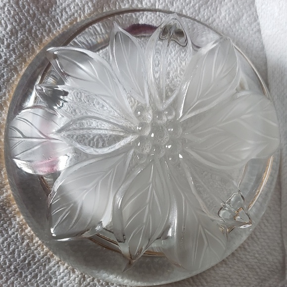 Pressed Glass Dish - Picture 6 of 6